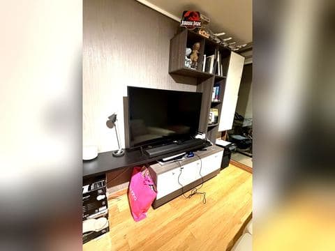 Mueble de TV modular con estantería